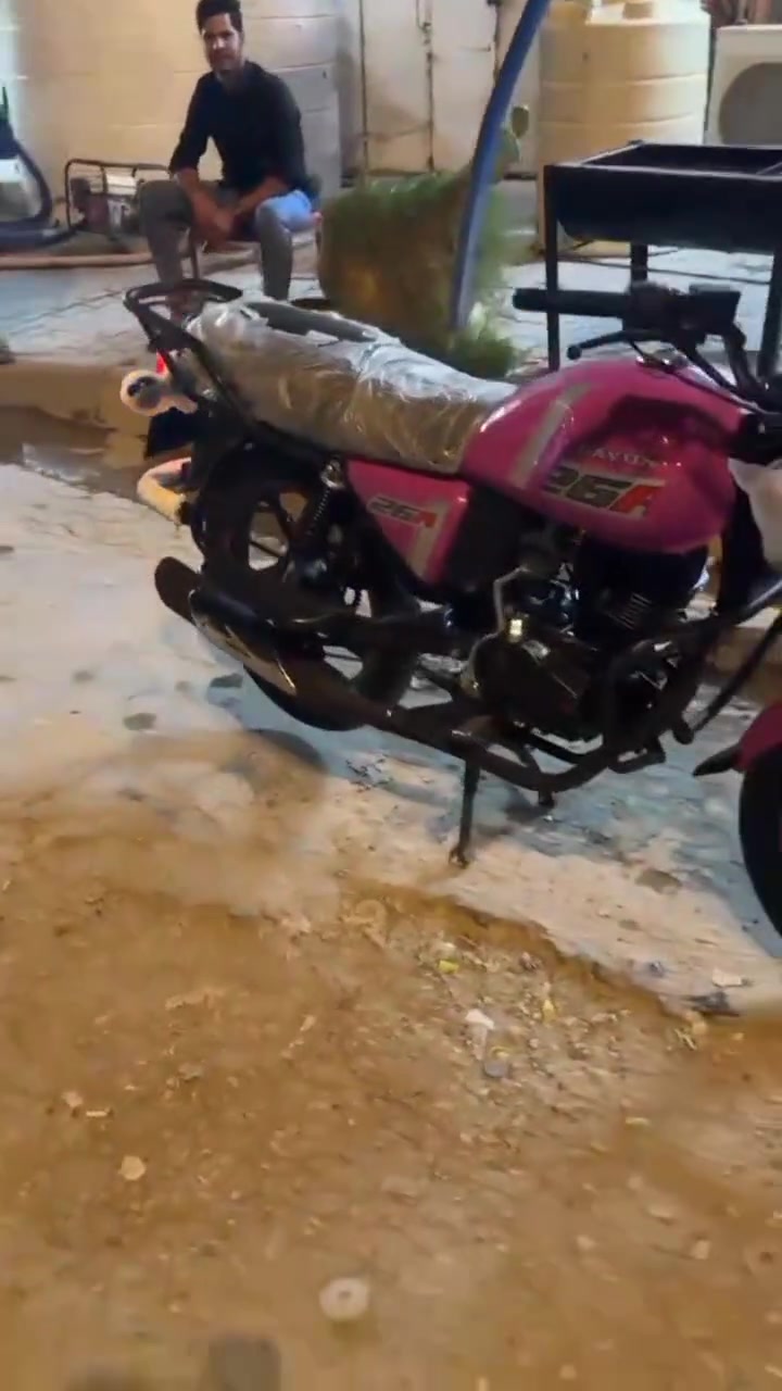 دايون موديل 25 رقم شاصي بدون بليته مكينه 150 درجه نضيفه ومرتبه كل نقص مابيها سعره 1350 وبيها مجال اتكاتب وياك  مكاني بابل القاسم رقم ***********
