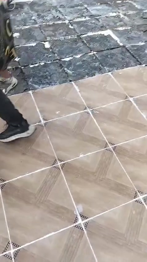سلام عليكم هذا شغلنه عدنه من جديد واحد خلفه امطبكه يومين ونشلع بس والله خطيه ابو البيت واني خليته ينسه بعد عمي خافو الله الحمدلله اني ماقصرت ويهم اني خادم مطقتي حي صحه
