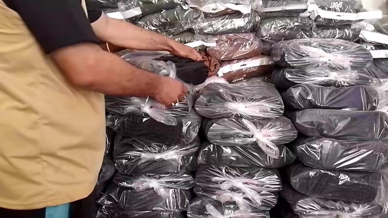 رجالي 
قياس 40,41,42,43,44,45
سعر درزن  18 الف
اقل طلب 4 درازن

*********** واتساب
