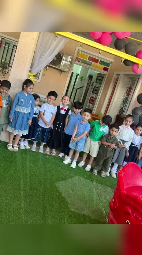 أسبوع جديد، فرحة جديدة، وابتسامات أحلى مع براعم دجلة 🌸💗
نبدأ أسبوعنا بكل حب ونشاط، وإن شاء الله أسبوع مليان تعلم وفرح لأحلى براعم ✨🌱

