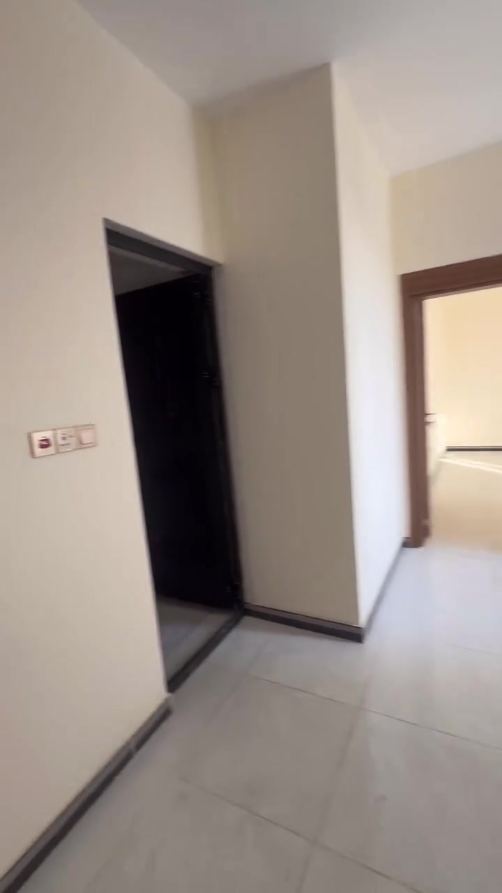 شقه الايجار في منطقه العامريه طابق اول الايجار 650 الف
للتواصل والاستفسار/ ***********
