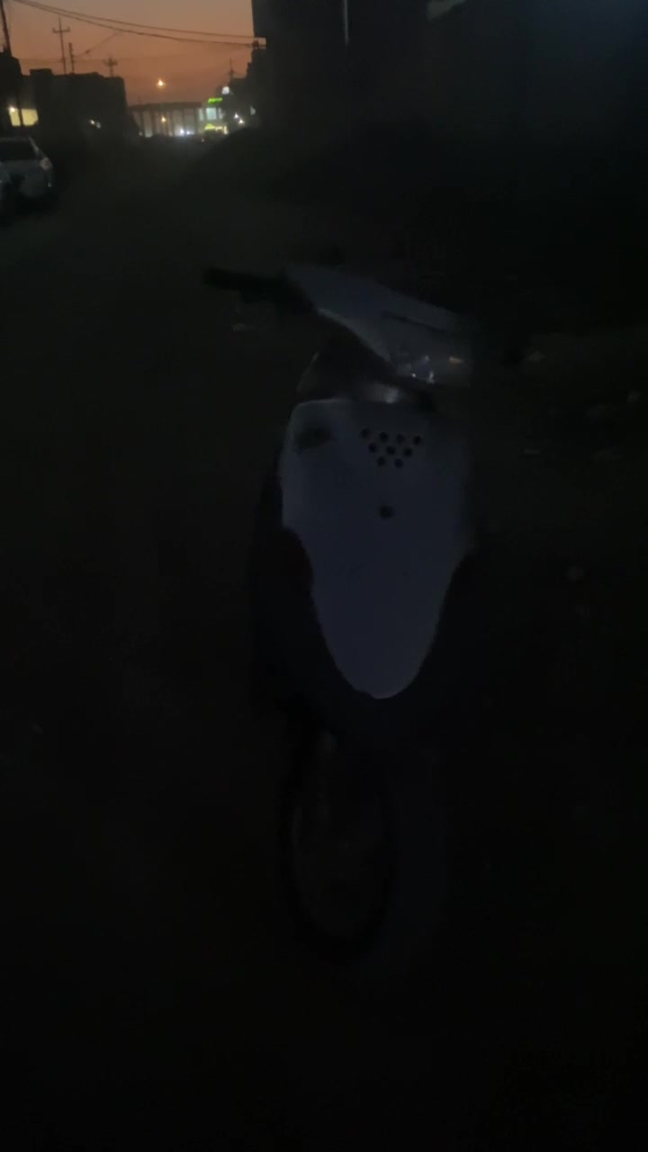 سلام عليكم 
بيجي تسع زروف للبيع 
دراجه مابيها نقص غراضها كامله والكفرات موجودات 
السعر ١٥٠ وبيها مجال …