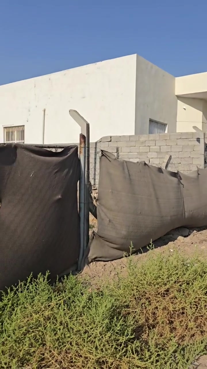 قطعة أرض للبيع طابو زراعي سند ٢٥
المساحة ٨٠٠ متر حي بابل الزراعي 
داخل السياج الحجر مزرعة مؤيد عدنان 
الها طريقين من الطريق الحولي الجديد الرابط بطريق الحله 
وعلى حي بابل 
بيها brc وحابط حجر 
شارع ٨ متر كهرباء مي مولده 
للاستفسار الاتصال 
***********
