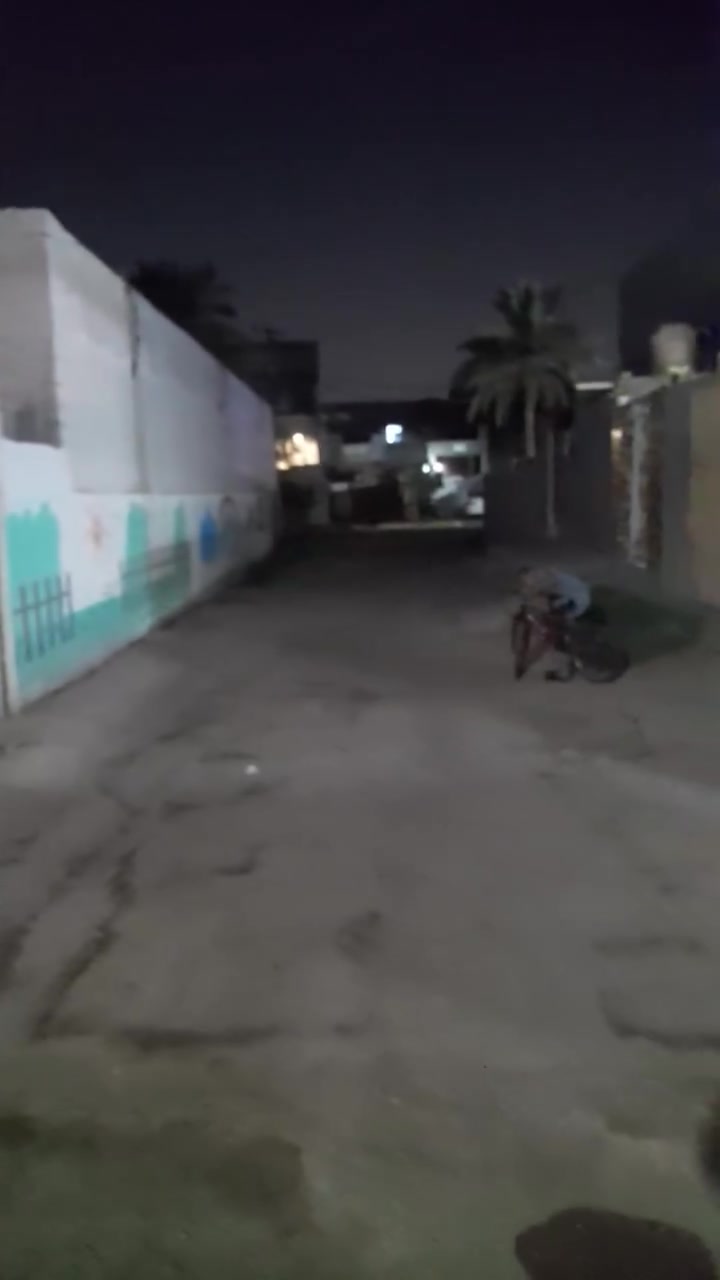 سلام عليكم من رخصة مديرالكروب بيت للبيع زراعي بلزهور بلطابومساحه١٠٠واجهه٦نزال١٦ونص اي استفسارعلى رقم ابويوسف***********

