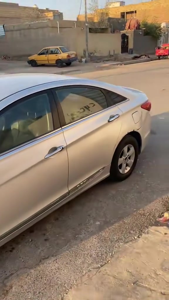 🚘 للبيع سوناتا وارد كوري 🇰🇷
🔹 النوع: هيونداي سوناتا
🔹 الموديل: 2011
🔹 الوارد: كوري 🇰🇷
🔹 اللون: رصاصي
🔹 المحرك: 2.4 GDI
🔹 القير: أوتوماتيك
🔹 المواصفات: مريحة وعملية ومناسبة للاستخدام اليومي

✨ سيارة مرتبة وتستحق المشاهدة، والفحص خير دليل.

📍 الموقع: العماره
💰 السعر: عند التواصل 
📞 للاستفسار والتواصل: ***********

للجادين فقط، وأهلاً وسهلاً بالجميع 🌹
