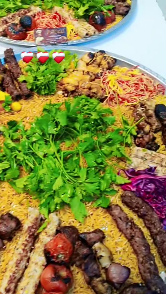 مساء الخير 😘 
اليوم عرض موجود بلد والدجيل 
عرض نار فقط ب 10الف 😘 
العرض الثاني ب 15 
عنوانه دجيل شارع الرئيسي 
بلد عنوانه شارع الامام تقاطع شارع الامير 
ارقام هواتف المطعم توصيل داخل وخارج 
***********دجيل 
‏‪***********‬‏بلد
