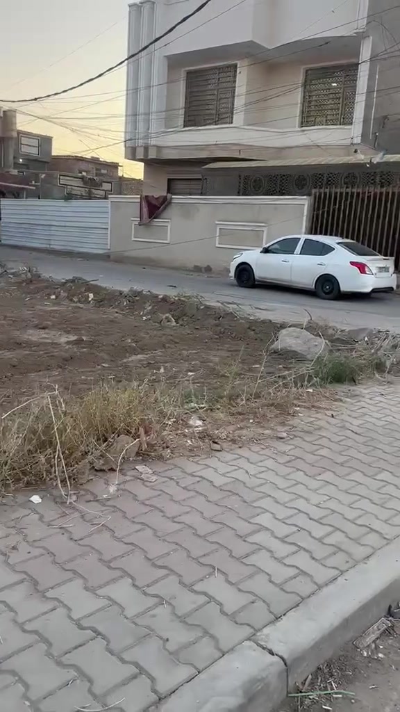 النعوان الدوانم • ٢٠٠م • واجهة ١٦م