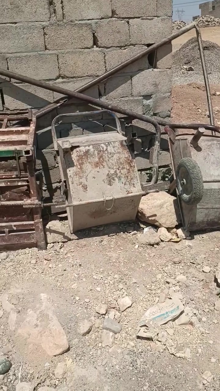 السلام عليكم ونج ايطالي للبيع حجم 500 ينزل عل شغل شرط
سعر 550 الي عجبو الونج يتصل***********
***********
