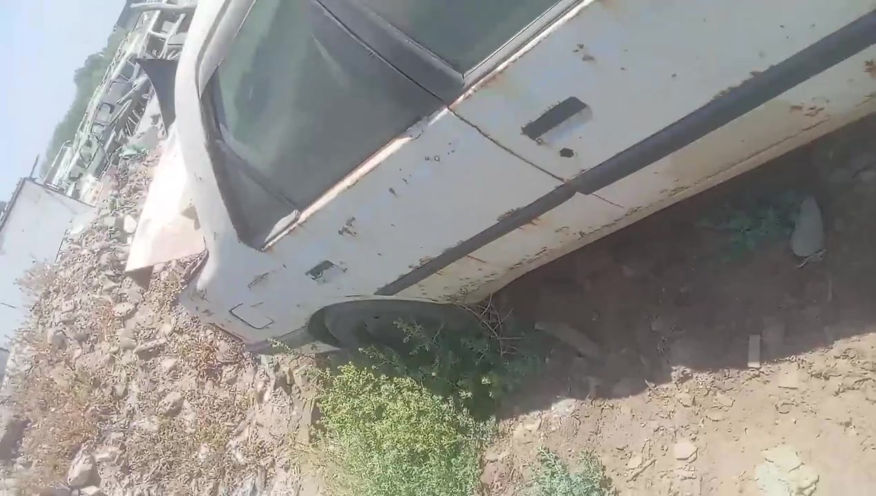السلام عليكم بيجو روئ 2006 للبيع رقم نجف الماني خصوصي تحويل ثاني يوم الثانويه ساقطه 2020 ما مطلوبه اي شيء السياره متروكه ابيعكم حديد هل موجود اعرضها 10 ورقات وبيها مجال للشراي مكاني بغداد الحسينيه الشراي يتصل ***********
