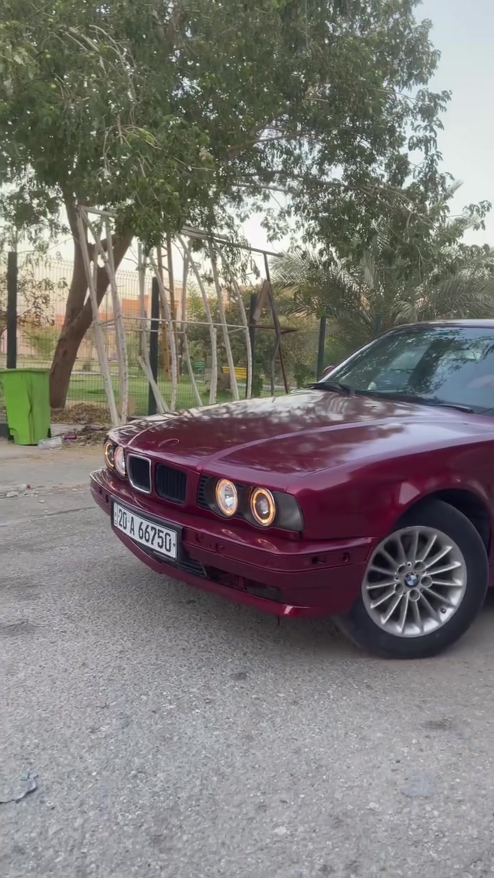 السلام عليكم 
صلوات ع محمد والي محمد للبيع متوازي ع فلوس
BMW 535مفتوح كير عادي 
السياره ستوها طالعه من الفرن صبغتها كدامكم بلتصوير واضحه
السياره بعدها لسه ما مبولشه 
لايتات ام الأسوار 
داخلها كله جلد اسود وبلنص رصاصي
السياره عوزها شغلات كلش بسيطه 
شلعه وحرك تاير مو طبيعيه السياره وحشه بلشارع
تخم تاير جديد
حداديه جديده
ويل قياس 16لا عواج ولا لحيم 
السياره بلنجف 
وعارضها ب45وبيها مجال حك الجيه
السياره بسمي مداور ثاني يوم 
سنويتها لل28
رقمي ***********
