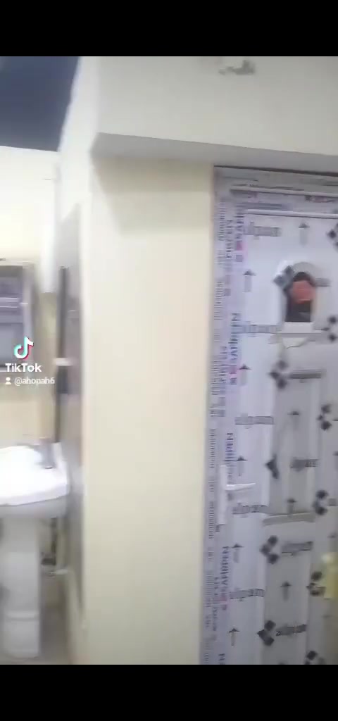 للأيجار بناء نظيف جدا   
     🔅  🔆
⚜️ المســــاحة⚜️  ١٥٠ م 
⚜️ العنــــوان ⚜️ بابل حلة خلف مستوصف حي الامام 

            🔆  الــتـــفـــــاصـيــــل  🔆 
 بناء نظيف جدا  يحتوي علئ غرفة نوم عدد3  كليدور  صالة مطبخ  صحيات داخلية وخارجية  منور  
🔱الــســعـــر    //500 /   🔱 

⚜️⚜️⚜️⚜️⚜️⚜️⚜️        
((للاستفســار مراجعـة  # مكتب المستشار للعقارات _والمقــاولات_العامــة

  َنـستـقـبل جـمـيع الـعروض  ↪️
بـيع -شـراء - تـعـقيب - إجـازة بـناء - إفـراز- رهـن وكافة الدوانم الزراعية  والقطع والأراضي الزراعية-  ومن لديه دور شقق محال مشتملات للأيجار))
العنــوان : حلة / حي الامام علي الفرع المجاور لمطبعة حي الامام  أو مجاور قصابة  الاخوين   او الاتصال على الارقام.🟡🟡📞📞📞♾
 🔆📞م***********
