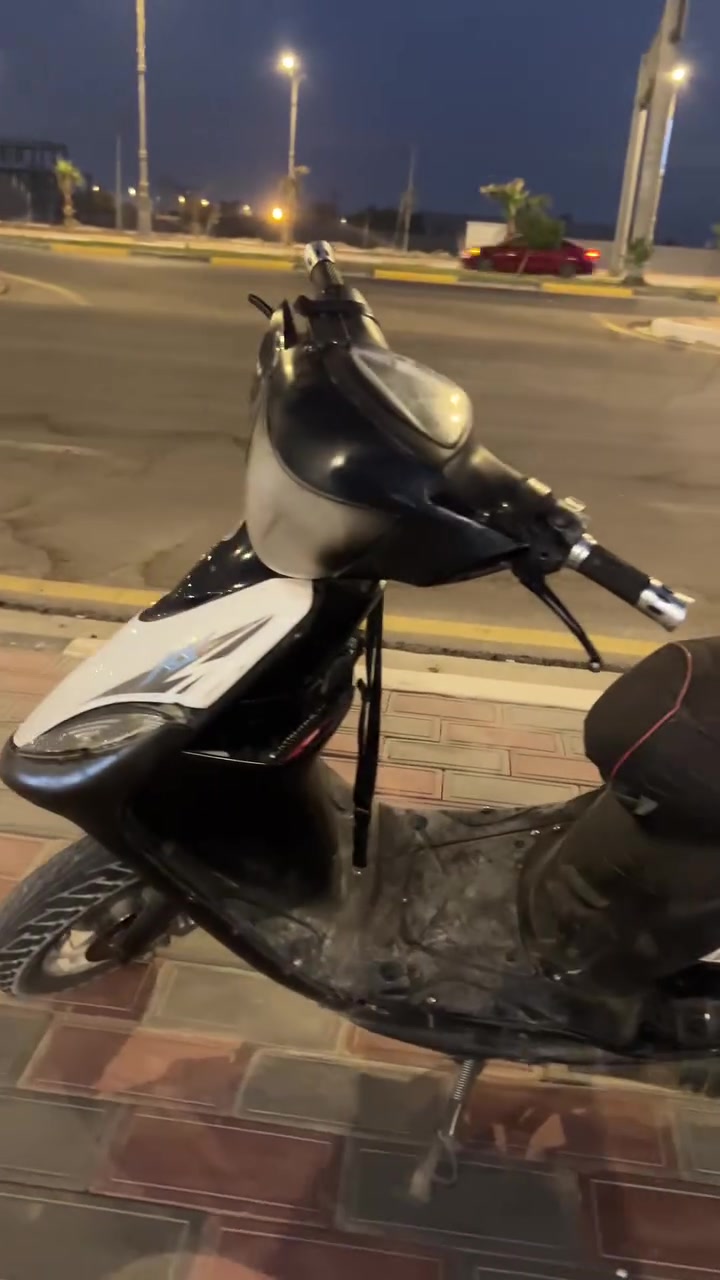 ماكس عدله مكينه مفتوحه الدراجه يرادلها بس كفرات والفيشه مال 
الكهربائيات 
العنوان كربلاء 
السعر425 بيها مجال حك الجيه
الرقم***********
الواتس اب***********

