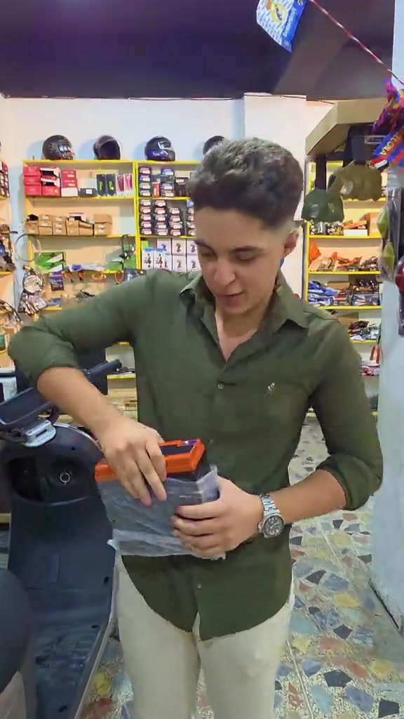 بطاريات شحن ب 40 الف فقط من شركة اكس موتور لتجاره الدراجات الكهربائيه الحديثة عنواننا بغداد السيدية حي الشباب نهاية شارع سوق اميمة مقابل حسينية ابو الفضل العباس للاتصال *********** *********** اوقات الدوام من 12 الظهر الى 12 بالليل #دراجة #شحن #ليثيوم #اباتشي #بطارية 
