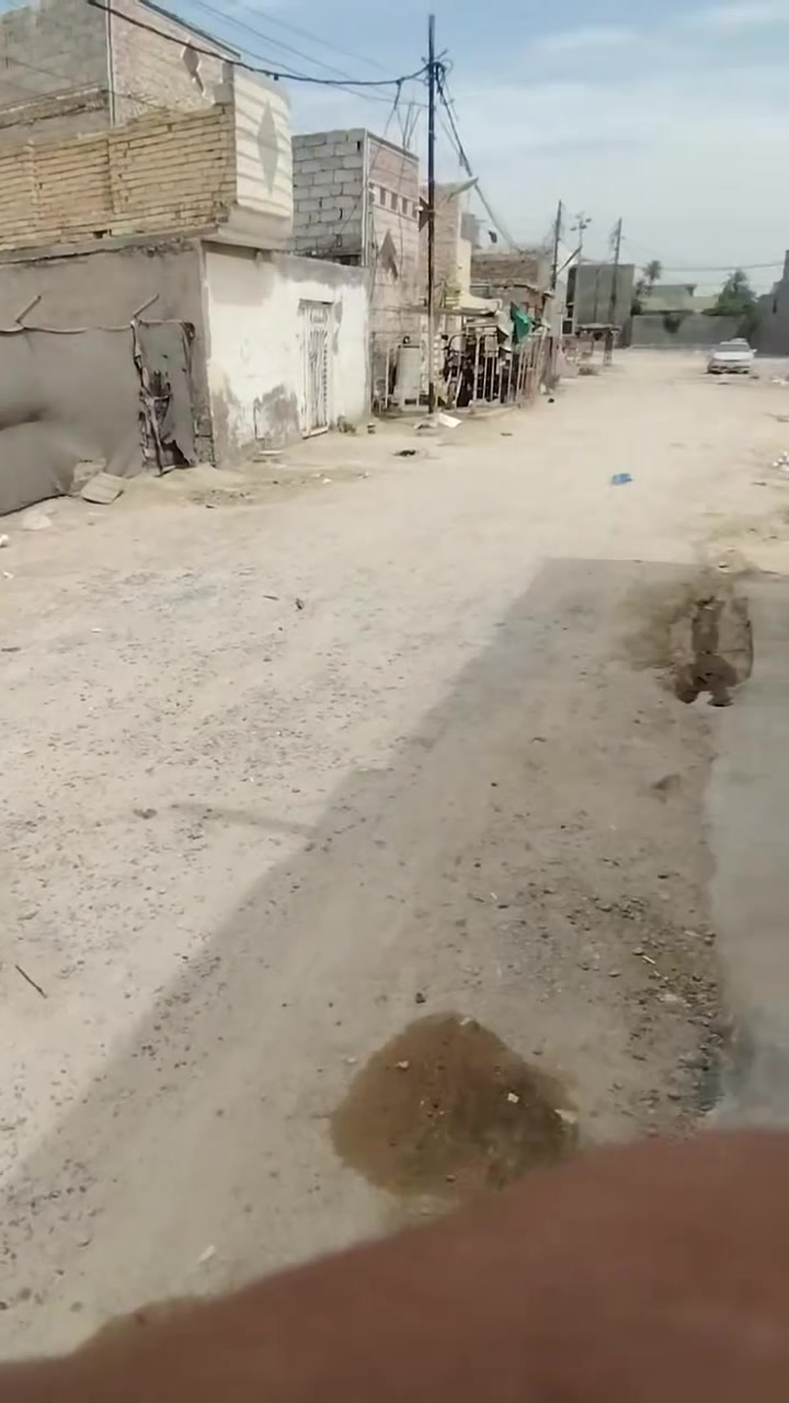 يا الله .
اللهم صل على محمد وآل محمد 
نص قطعة للبيع مساحة 75 متر طابو زراعي 
سند 25 مجاور مدرسة العرفان 
وقريبة على حولي  الواجهه 4 او5 متر 
والبقية نزال
السعر : 7 مليون فقط 
للاستفسار : ‏‪***********‬‏
