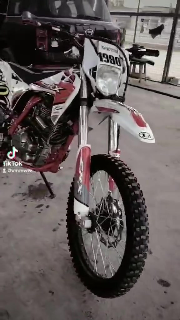سلام عليكم قفاز مديل 25 طالع ب26 نضيف ما مفتوحح محرك 300cc crxبلاديوبعده بحالت الوكاله شلعه تشك الكاع و معدل طياره  دراجه مناقصه شي كفاله عامه  وراق سكنر مكان نجف قرب الملعب نجف دولي سعره1400 و بيه مجال بسيط  فقط واتساب وخط ***********

نص مكتوب في الصور:
- HONOR X9c