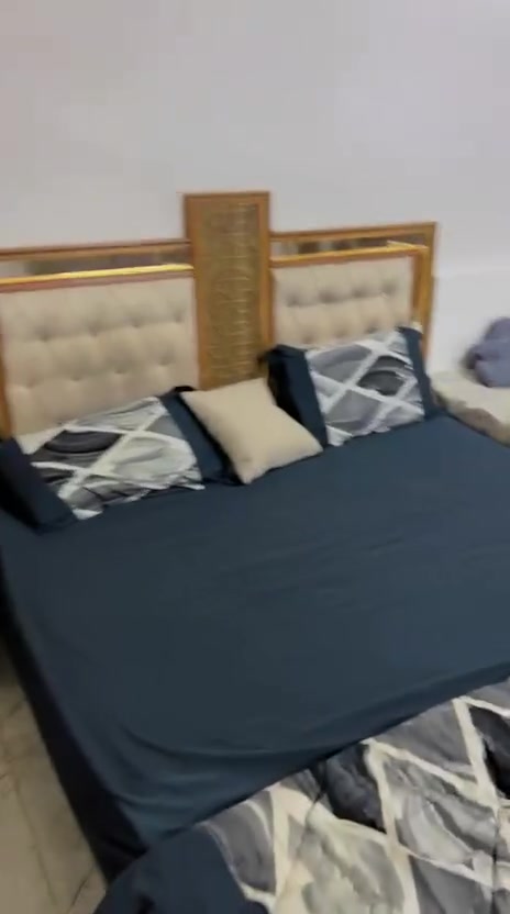 دار سكن زراعي مساحه ١٠٠متر 
بناء حديث

العنوان المدائن منطقة الورديه 
شارع ماهر 
***********
