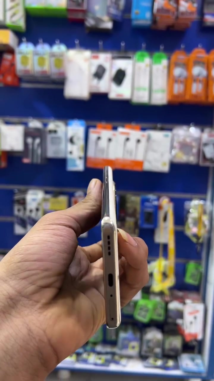 ريلمي 12برو 5G
السعر 310
الذاكره256

متواجد فيس 
متواجد واساب /***********
موجوده جديده ومستخدمه
