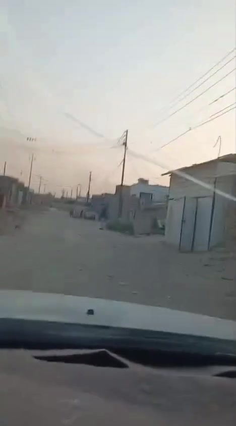 السلام عليكم قطع ثنين لبيع الوحده 200 ثنين ٤٠٠ لبيع الوحده سعره 6وبيه مجال تعبر الصيطره على يدك اليمنه من تروح من السوق الى الناصريه شارع ام البنين والشاره بصفه مبلط ماء وكهرباء ومجاري متوفره خوان قره المنشور وراسلني مراوس بسياره اراوس فولكه لو غير سياره حسب التفاق وقصاط همه ابيع رقم بي واتساب ‏‪***********‬‏
