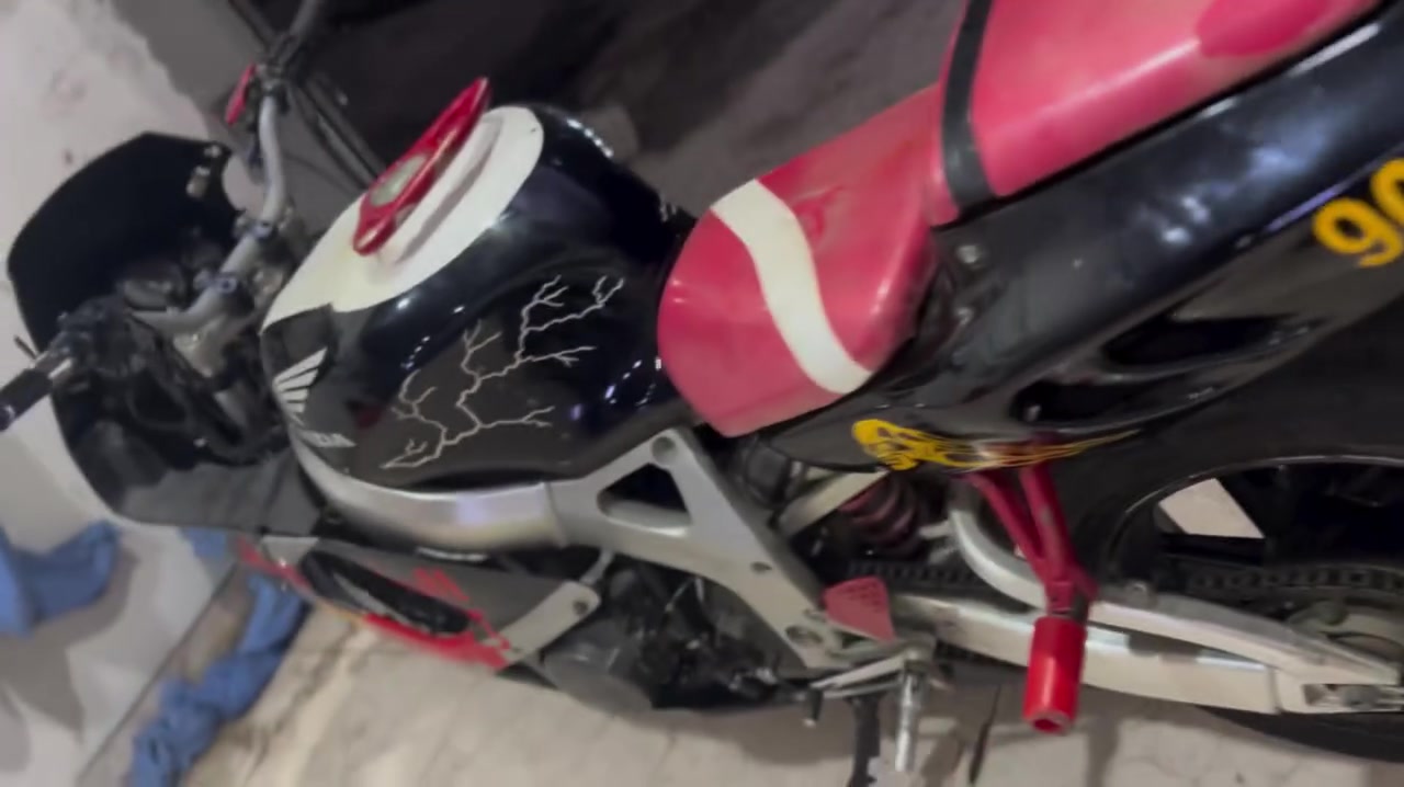 هوندا • CBR • سرعه 300