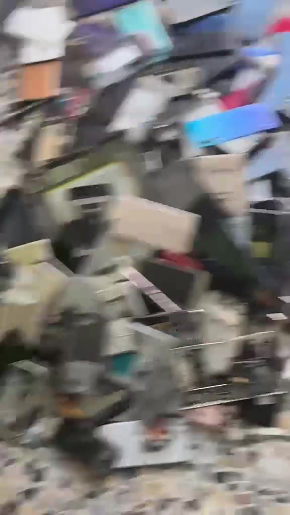 بوردات للبيع 400 قطعه جميع الذواكر
وعدني بعد ممفصخ تقريباً300 قطعه 
للتواصل خط واتساب ***********
