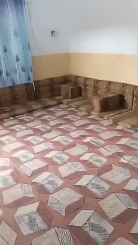 ديوان كامل • ٧ امتار • نضيف