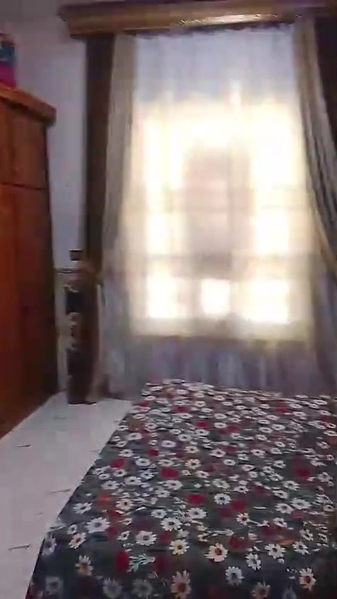 سلام عليكم البيع غرفه مستعمله نضيفه كما واضحه بل فيديو.سعر 800 وبيهه 
مجال تصل علا رقم صاحب الغرفه ***********
