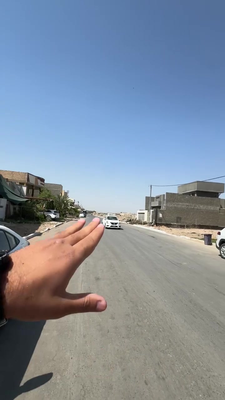�✨ قطعة أرض طابو صرف للبيع – موقع مميز جدًا في حي الجامعة ✨🏡

📍 الموقع: الحلة – حي الجامعة، على
📌 موقع مميز جدًا وعلى شارعين

📐 المساحة: 250 م²
📏 الواجهة: 10 م
📏 النزال: 25 م
🛣️ شارع 20 متر + شارع 10 متر
⭐ القطعة وجهين وعلى شارعين، مما يجعلها مميزة جدًا للسكن والاستثمار.

📜 السند: طابو ملك صرف
👤 باسم شخص واحد
✅ تحويل مباشر

🔥 فرصة مميزة جدًا في أحد المواقع المطلوبة بحي الجامعة.

📩 للتفاصيل أكثر تواصل على الخاص أو الاتصال:
📞 ***********
📞 ***********

🏢 زيارة المكتب: حي الحسين قرب مطعم نابو أو الخسروية قرب الشؤون، مقابل ثانوية المتنبي.

♻️ #موقع_مميز_جدا
🏢 #عقار #عقارات_العراق #بابل #الحلة #حي_الجامعة
🔥 #طابو_صرف #أراضي_للبيع #استثمار #ترند #اكسبلو
