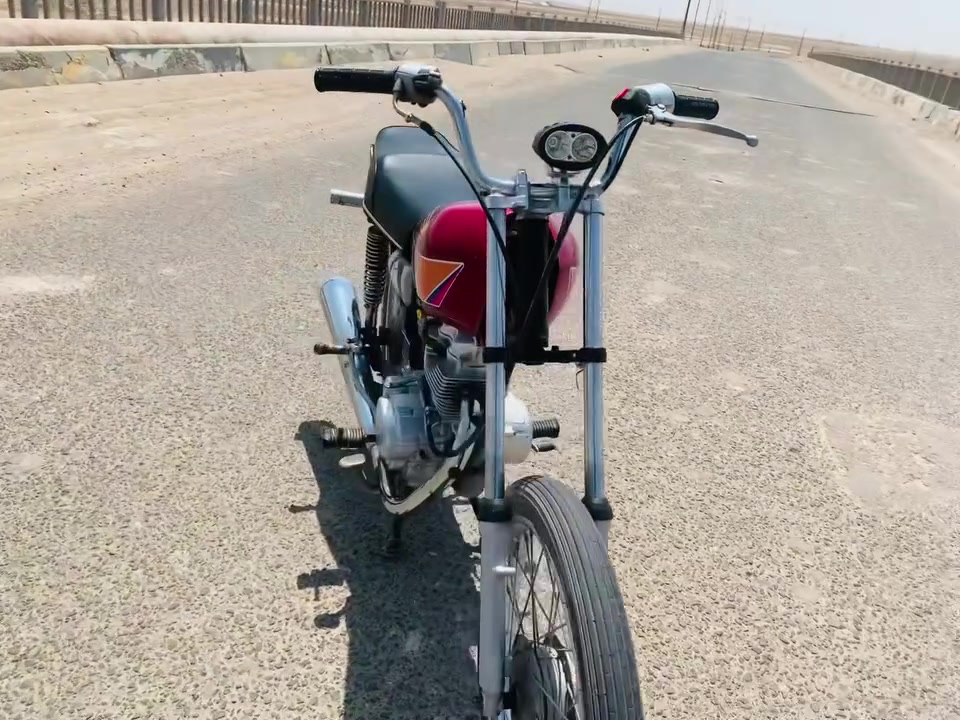 سلام عليكم دراجه نامه شلامجه ٢٢ما مفتوحه دراجه نضيفه انضف من البصورا عنواني البصره كرمت علي أبو صخير سعر ٥٥٠وبيه مجال أدوات لا تبخير ولا تنقيص ***********
