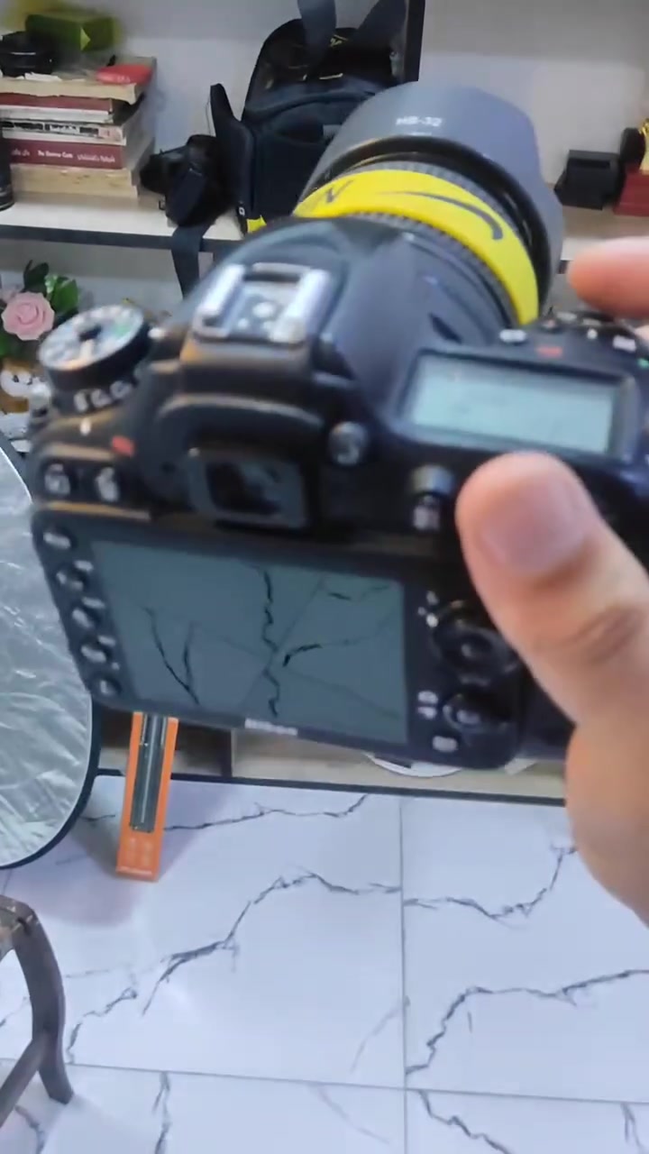 للبيع كأمره
Nikon 7100 نيكون
عدستهه الاصليه 18-105
شاحنة وبطارية وحزام وجنطة ورام 32 كيكا اصلي كاميرا كلش نظيفة استعمال خفيف 
السعر 450 مع التوصيل وبيهه مجال 
كاميرا تصوير فيديو فول اج دي وصور بدقة عالية 
39 نقطة فوكس الرقم ***********
