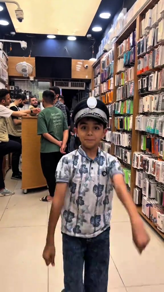 مستقبل ضابط لو دكتور ؟  ومركزنا راح يراوسك جهازك القديم بي جهاز تختار  مركز ابل ستور كل الهواتف ‏ Apple store ‏‎✅ ابل ستور المركز الاول في عالم الهواتف و اكسسوارتها ‏‎ مركز معتمد لدى جميع الوكالات الرسميه ‏‎ 🌹جميع استفساراتكم خاص وتدللوون🌹 ‏‎✅الثقه مصدر نجاحنا✅ ‏‎المركز مفتوح يومياً ‏‎من ال 9 صباحا حتى ال 12 مساءا ‏‎أو الاتصال بهاتف خدمة الزبائن ‏‎وت ساب/ تلگرام  *********** ‏‭***********‬ ‏‎العنوان : البصرة شارع الجزائر🛣 مقابل الخيمه🏢 قريب مطعم كناري سابقاً ⛺️  ‏‎لخدمة التوصيل 🚙 ال 🚗 🛵 من  ‏‎9 صباحا حتى ال 12 مساءً ‏‎أو الاتصال بهاتف خدمة الزبائن ‏‎وت ساب/ تلگرام  *********** ‏‭*********** 

نص مكتوب في الصور:
- شتكولون ضبطها لو لا ؟؟