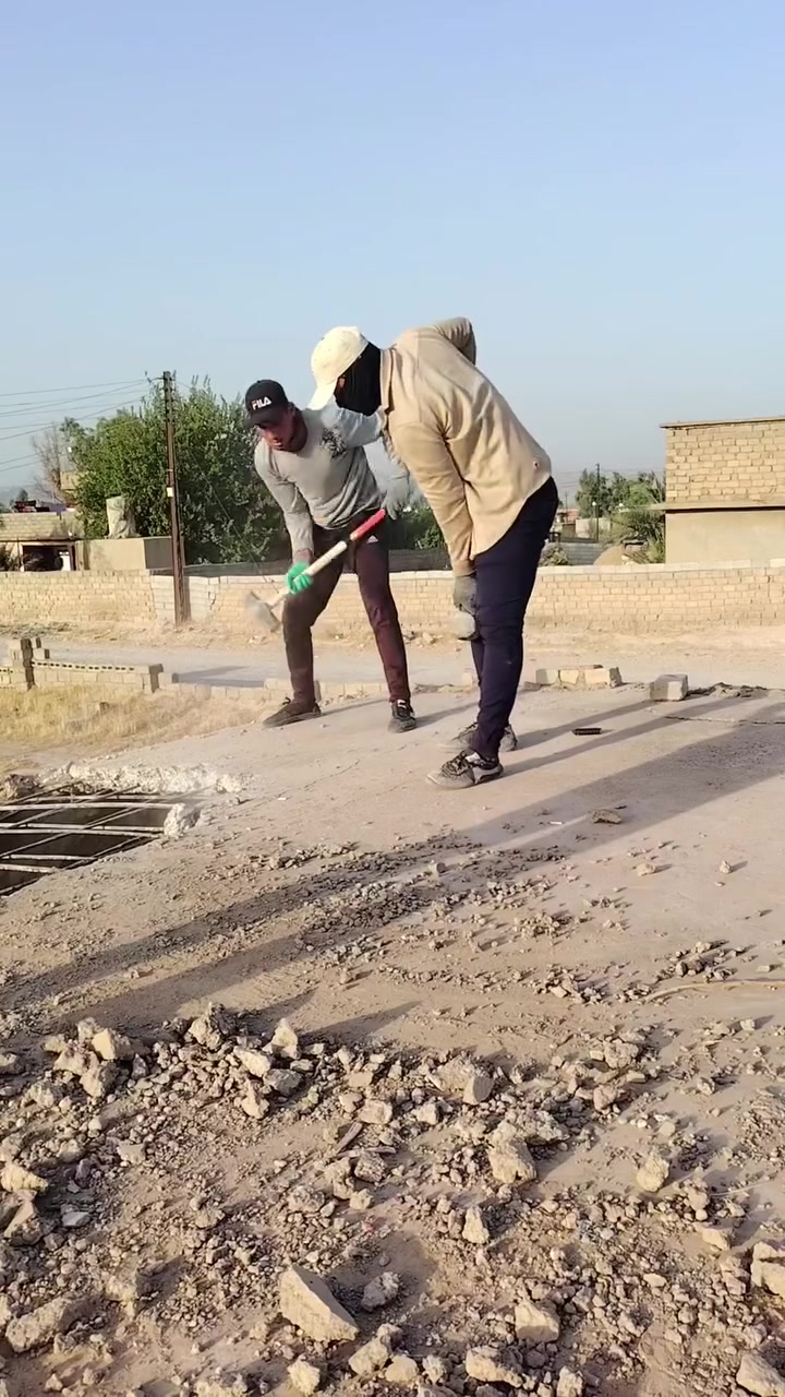 #كادر تفليش
اسلام عليكم   كادر تفليش عندك بيت  عندك محل عندك ارضيه 
تعديل بيوت  حديقه بناء  قاعده قصطل بناء ستاره حايط  
تصعيد بلوك  تحويل.  اي شغل نشتغل واسعار مناسبه 
الاتصال على الرقم***********
