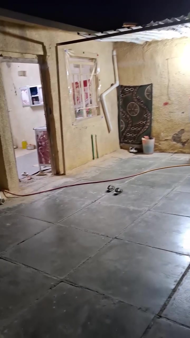 بيت تجاوز سعرة ١٠ وبي مجال ..غرفة وهول ومطبخ وحمام خارجي مشترك مي وكهرباء ومولد ذهبي.السقف سندويج بس الغرفة عكادة والارضية اشتايكر .زعفرانية خلف جامع الصدرين
بيت تجاوز (غير مشمول بالازالة) .. سعرة ١٠ وبي مجال ..غرفة وهول ومطبخ وحمام خارجي مشترك مي وكهرباء ومولد ذهبي.السقف سندويج بس الغرفة عكادة والارضية اشتايكر .زعفرانية خلف جامع الصدرين 
للاستفسار ***********

بيت تجاوز سعرة ١٠ وبي مجال ..غرفة وهول ومطبخ وحمام خارجي مشترك مي وكهرباء ومولد ذهبي.السقف سندويج بس الغرفة عكادة والارضية اشتايكر .زعفرانية خلف جامع الصدرين
