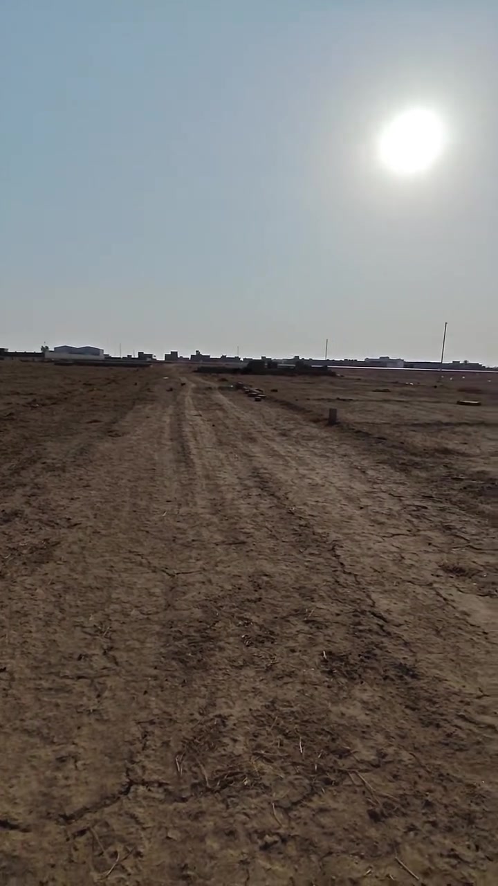 قطع مرتبات • يسار سيطره البگاره • ٢٠٠م