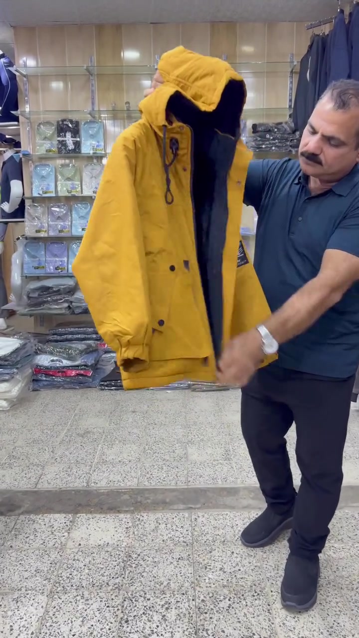 طوزخورماتو • داخل السوق الكبير • بناية مصرف التقاعد