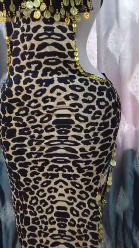 اتوفرت بدلة رقص التايگر🐆🖤
خامة زبده ناعمه✨
قياس فري سايز 
قطعة تجننن  😌🖤
سعر 17 آلف فقط 🔥
