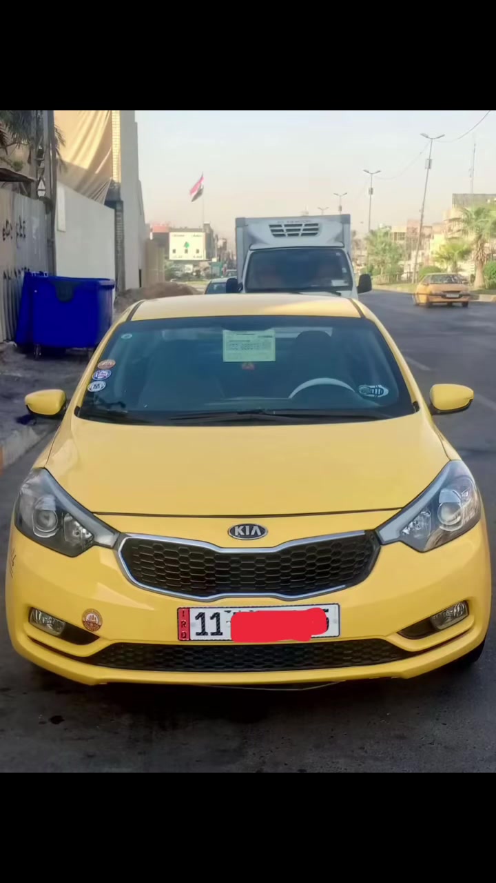 السلام عليكم
كيا فورتي 
أمريكي 
السياره مسويلها ادامه كامله 
كير مكينه شرط ترايك وين ماتريد 
السياره بيها جاملغ امامي
وشرط السانور موديل ١٦ تبريد تتفئه كفاله زنون السياره نص فول رقم بغداد الجديد للتصال ونتفاهم اكثر السعر ١٠٥ 
السياره بعدها جديده
***********
