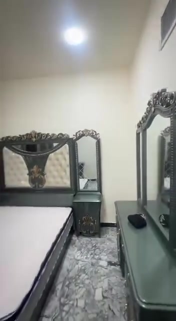 السلام عليكم غرفة للبيع مستعمل قليل للبيع المكان بغداد ***********  واتساب فقط
