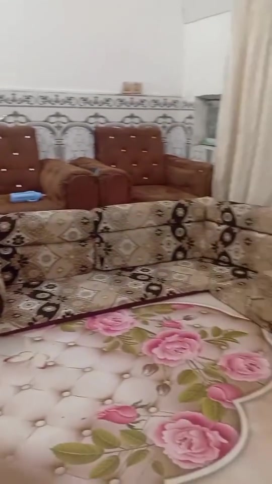 كعدة عربية • نضيفه • قابلة تفاوض