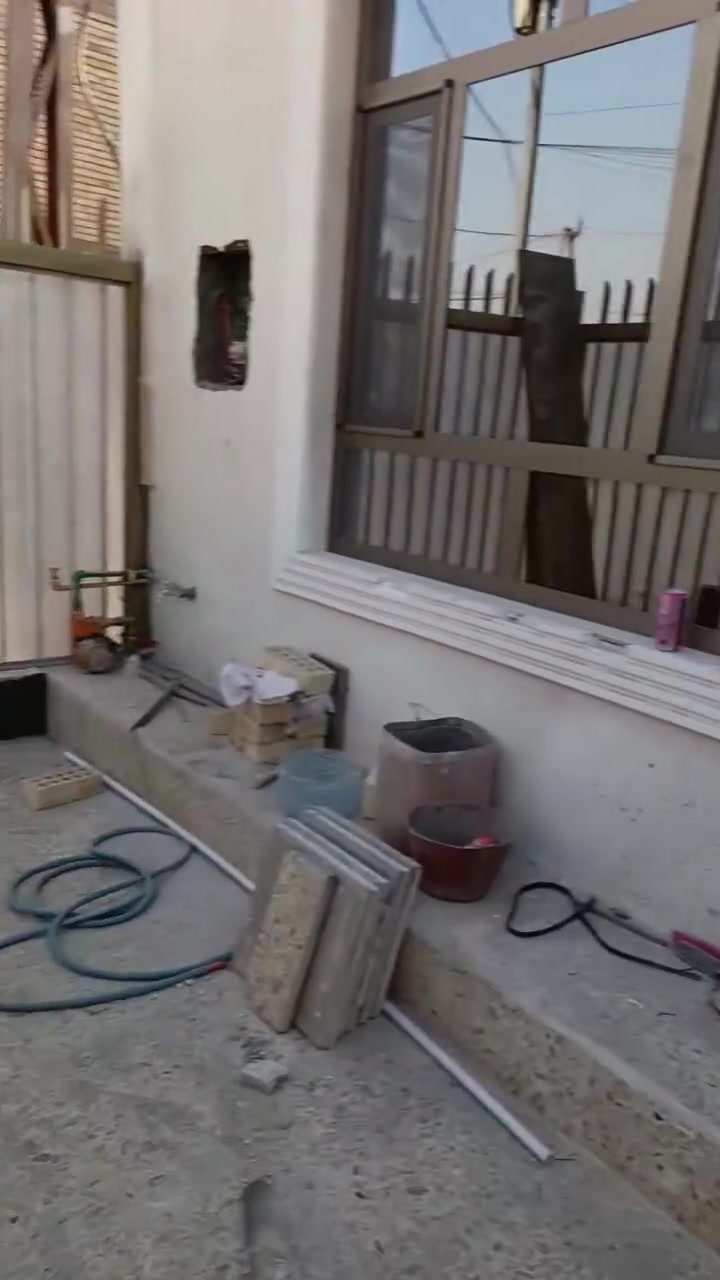 🏡 بيت سكني للإيجار | حي الجهاد
📍 الموقع: قرب شارع 60، خلف جامع محمد رسول الله ﷺ
📐 المساحة: 50 م

تفاصيل العقار:
• صالة
• مطبخ
• 3 غرف نوم
• حمامين

👨‍👩‍👧‍👦 يستأجر لعائلة صغيرة بحد أقصى 4 أشخاص.
📅 متاح للإيجار اعتباراً من 10/1.

📞 للاستفسار والتواصل:
‏‪***********‬‏
***********

للمهتمين، يرجى التواصل على الأرقام أعلاه.
