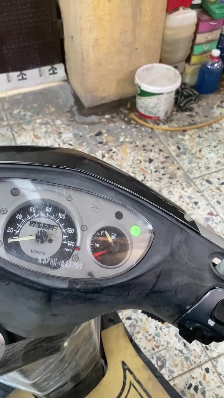سلام عليكم ثعلب كابريتر140 بلادي برغي ما ملعوب بيهة مكينة خرسة ما تنسمع تايرات جدد صدر جديد ماتحس بل طسة  أوراق ومنفيس كلة موجود جيب وياك الف فيتر إذا طلع بيهة عيب او نقص تاخذ دراجة وتروح اللة شاهد علية السعر 750 وبيهة مجال بصيط مكاني بغداد الجديدةرقم الهاتف📱 *********** متواجد واتساب ♥️☘️.
