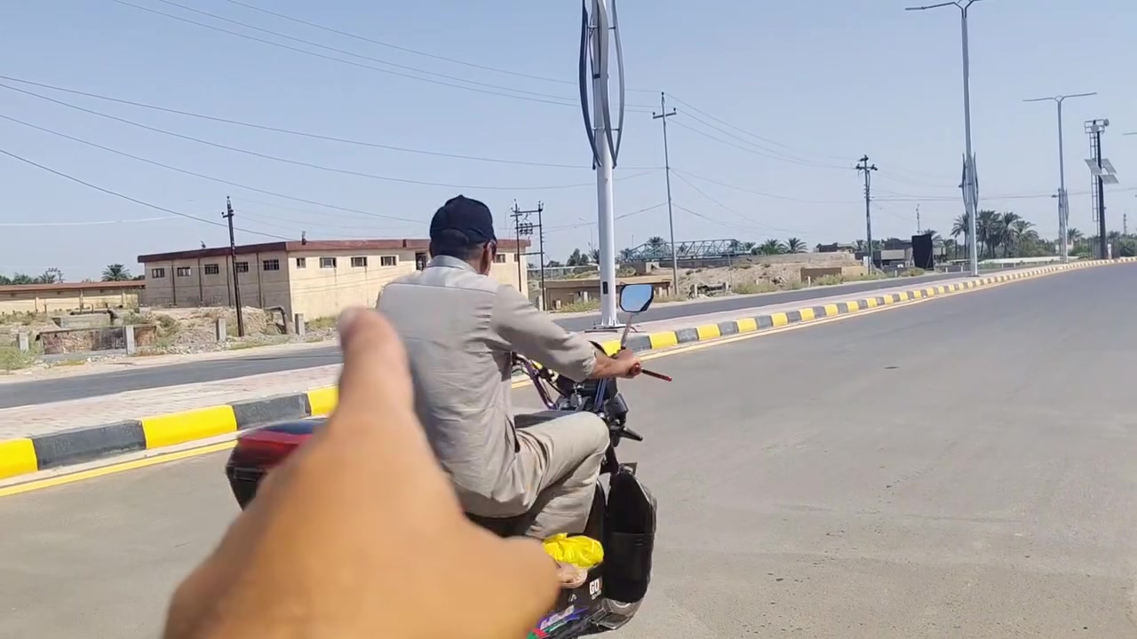 اعيد النشر  بسبب . ضروف المشتري 
اذه مو شاري لاتخابر رجان 

اسلام عليكم بيت هيكل لبيع المكان ازركيه قرب مدرست التوفيق طابو زراعي بسمي تحويل مباشر المساحه 200
الوجح 7 ونص النزال 26 كامل  تعليك مي وماجري درجه اول شغله كله البيت ابيع ابيع فقط سعره 75  الاستفسار *********** الشارع المقابليل 20 سايدين شارع ريسي قريب على الحولي وقريب عله السده الازركيه اخوان مابيع لاقصاط واله بوعده 
غرف 4
حمامام 4
مطبخ
ستقبال
صاله 2
منور 1
منور وره البيت 1
