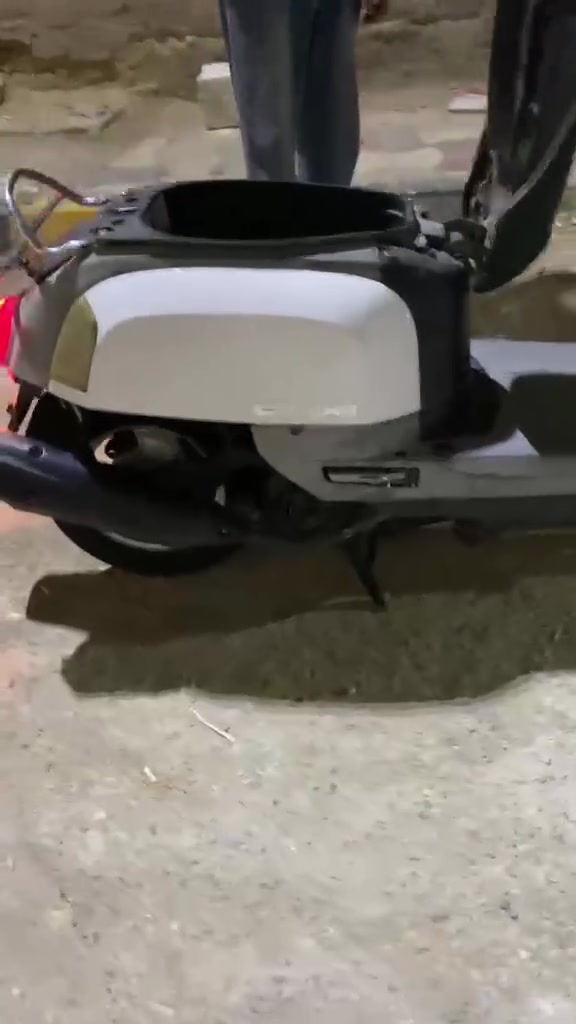 بوليس كامله سلف هندر لايت هورن مابيه نقص دراجه مرتبه مفتوحه فقط زنجيل مبدل الباقي بلاد تريك وين متريد سعر 625 وبيه مجال مكاني ناصريه سيد خيل دقم ***********
