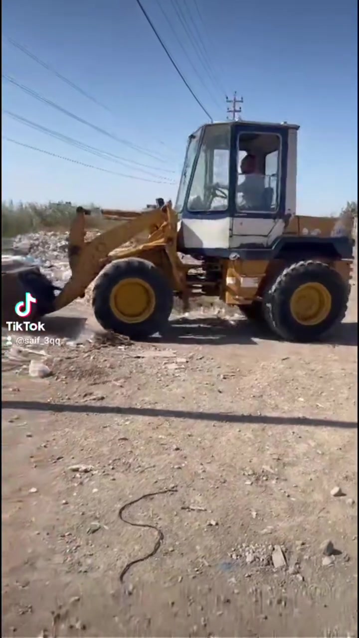 شفل كوماتسو • حجم ٥٠ • محرك مكفول