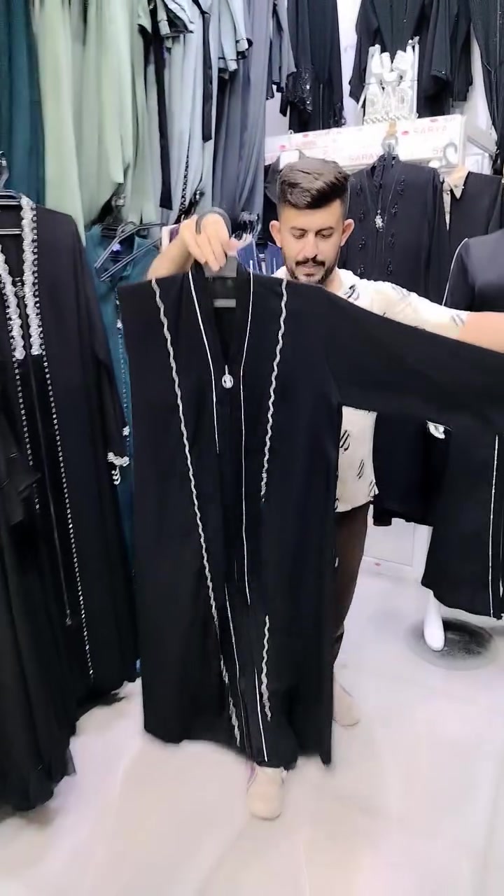 عبايات خليجية • ديالى شهربان • توصيل