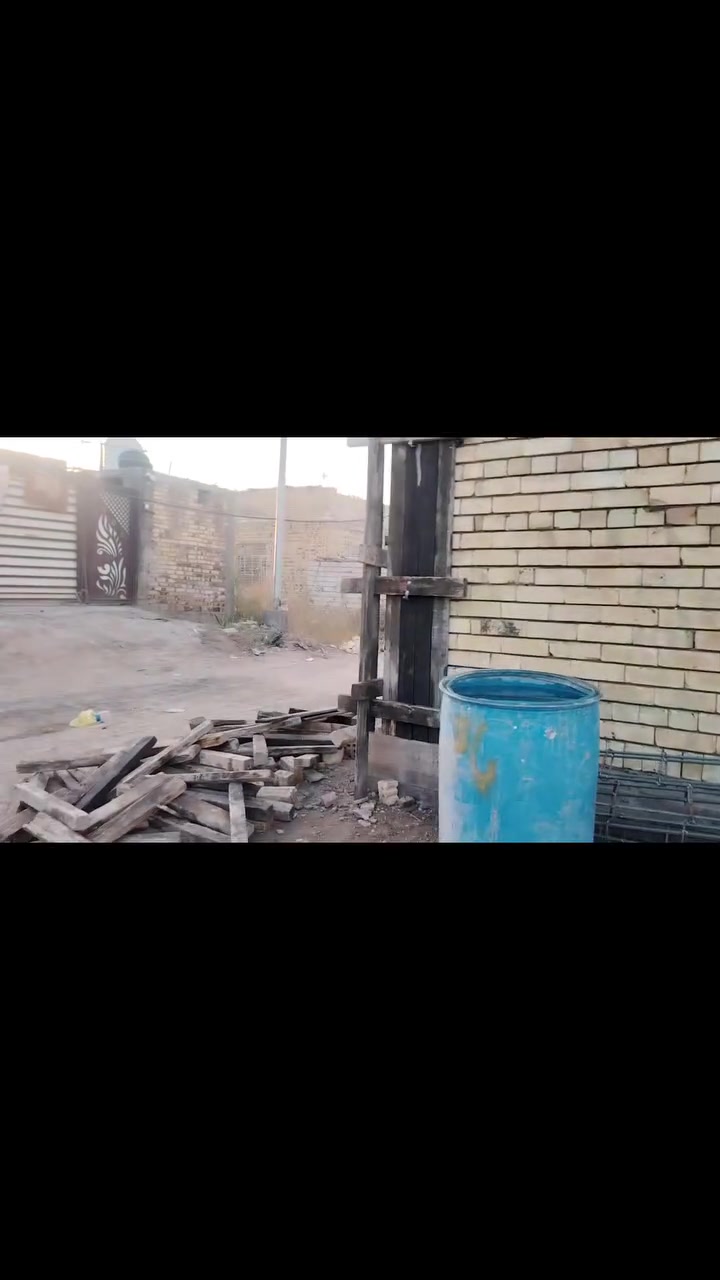 شوف الشغل صلي على محمد وال محمد شغل كلش حلو مرتب نجاره وتسليح وصب عرصه 200 متر ناخذها ب 600  👍***********
