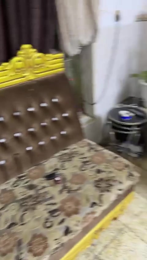 السلام عليكم ديوان رائسي للبيع كلش نضيف 16 متر يرهم مال استقبال 7*4 يرهم 6ونص *4 ومتوازين ع بيعه مستغلينه ب 3 ملاين وهسه يردونه ب 800 الف بيع مستعجل رالاستفسار *********** واني مكلف بلنشر وذا تردون هم اتواصل وياي

