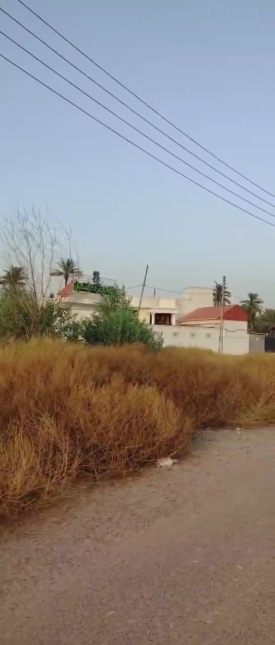 سلام عليكم قطع ارض مساحه ١٠٠ شارع جار العباس قربيه باب ثاني جزيره واجهة ٩ نزال ١١ ***********
