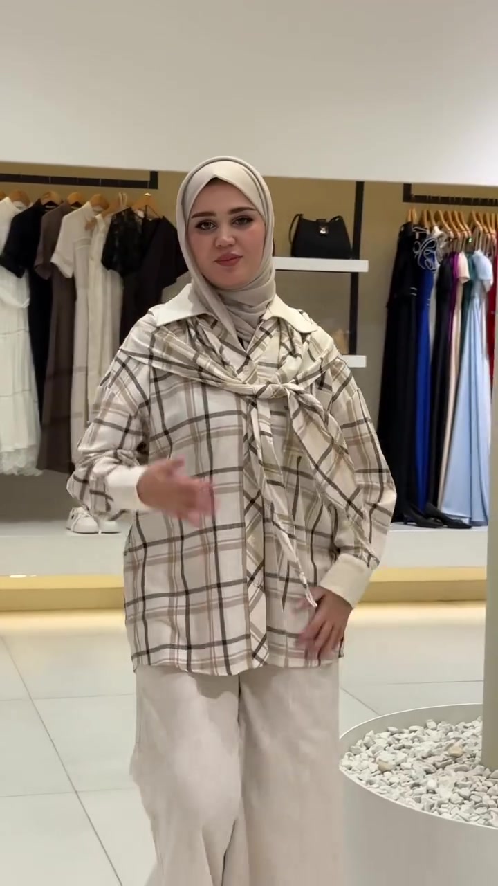 سوت نسائي • مقاسات ٣٨-٤٦ • تركي