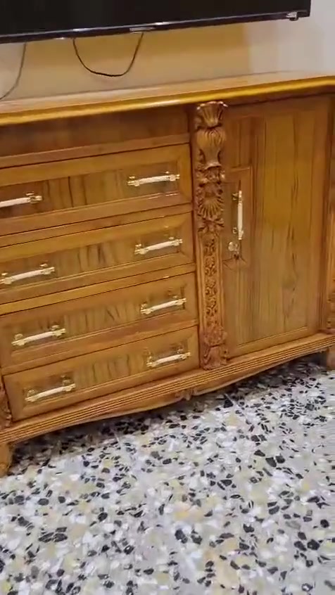 غرفه جديده ابد مامستخدمه صار اقل من سبوع من جبته شغل عراقي درجه اولى مكاني بغداد زيونه ***********
