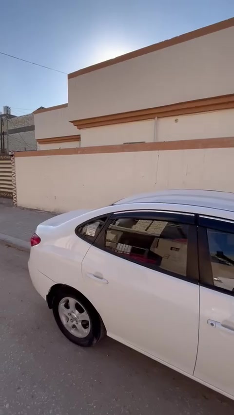 سلام عليكم عندي النترء 2011 سياره  محرك كير تبريد كفاله سياره بس قطعه مال باب سايق بدله لباب بس ولباقي كفاله سياره نضيفه مال جناي  رقم *********** رايدها 110وبيها مجال
